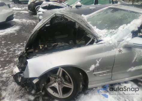 2009 Mercedes-Benz Sl 550 from USA, damaged, VIN WDBSK71FX9F152276